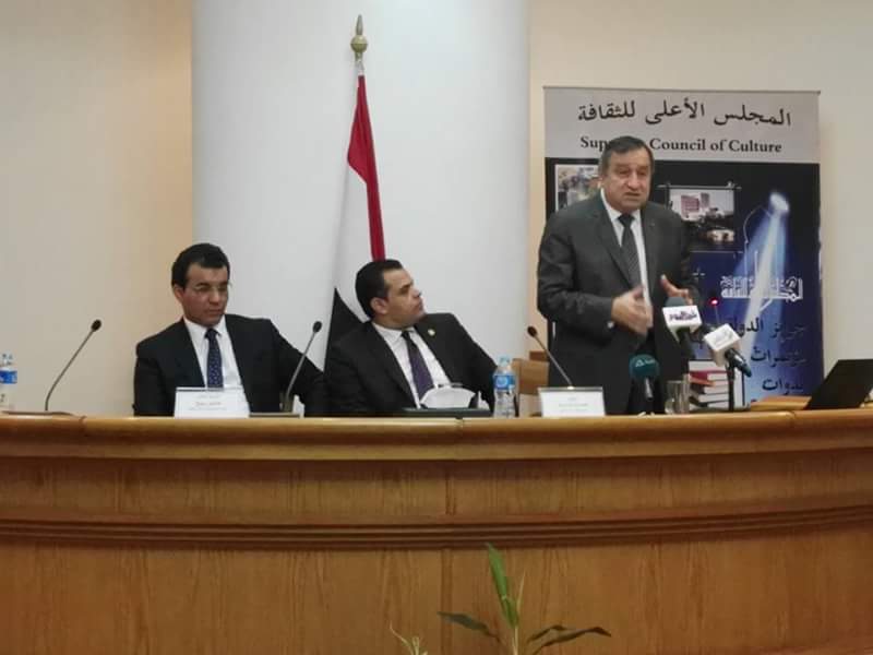 عصام شرف رئيس الوزراء الأسبق يتحدث عن "الهوية الوطنية وثقافة الاختلاف"